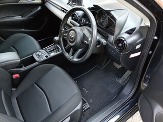 2023 Mazda CX-3 I Рестайлинг, чёрный, 1990000 рублей, вид 4