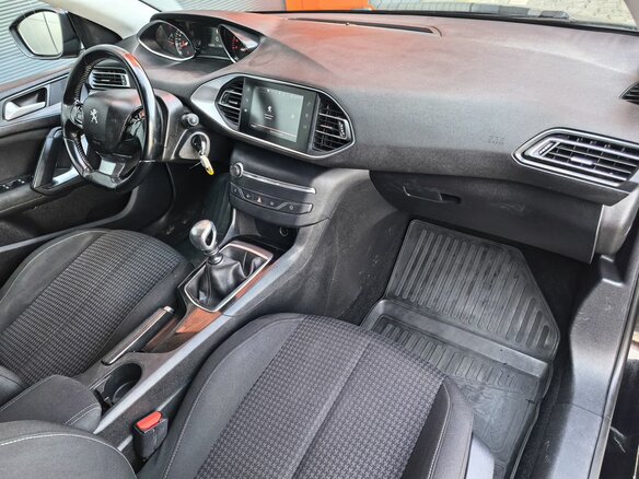 2019 Peugeot 308 II Рестайлинг, чёрный, 1079000 рублей - вид 9