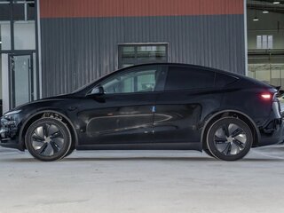 2025 Tesla Model Y Long Range I Рестайлинг, чёрный, 7639800 рублей, вид 5