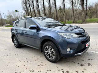 2014 Toyota RAV4 IV (XA40), серый, 1800000 рублей, вид 2