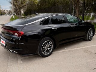 2021 Kia K5 III, чёрный, 2200000 рублей, вид 4