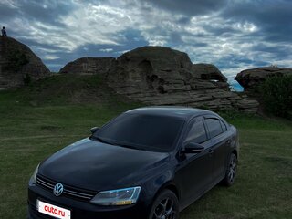 2012 Volkswagen Jetta VI, чёрный, 850000 рублей, вид 2