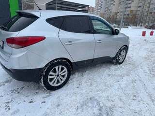 2013 Hyundai ix35 I Рестайлинг, серебристый, 1200000 рублей, вид 3