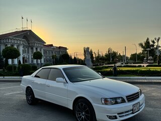 1999 Toyota Chaser VI (X100) Рестайлинг, белый, 1260000 рублей, вид 3