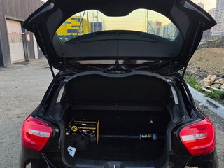 2014 Mercedes-Benz A-Класс 180 III (W176), чёрный, 1390000 рублей, вид 3