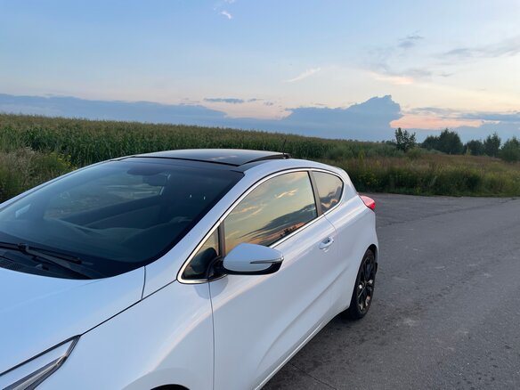 2013 Kia Ceed II, белый, 970000 рублей - вид 2