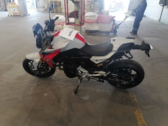 2020 BMW F 900 R, чёрный, 1000000 рублей - вид 20