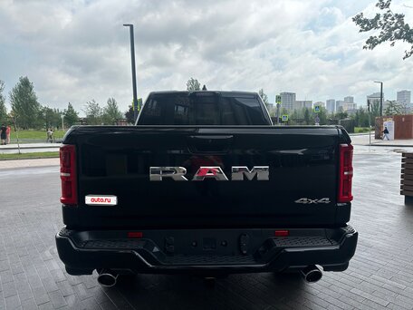 2026 Ram 1500 Crew Cab V Рестайлинг, чёрный, 9299000 рублей, вид 5