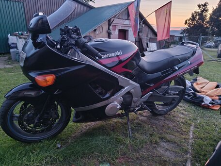 1990 Kawasaki ZZR 600, чёрный, 200000 рублей, вид 2