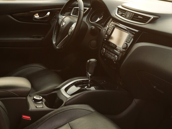 2017 Nissan Qashqai II, красный, 1295000 рублей - вид 5