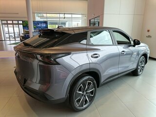 2026 Omoda C5 II, серебристый, 2779000 рублей, вид 4
