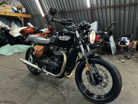 2021 Triumph Bonneville T100, чёрный, 1090000 рублей, вид 1