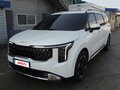 2025 Kia Carnival IV Рестайлинг, белый, 6990000 рублей
