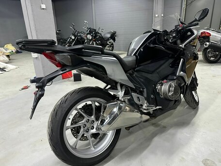 2011 Honda VFR 1200, чёрный, 720000 рублей, вид 3