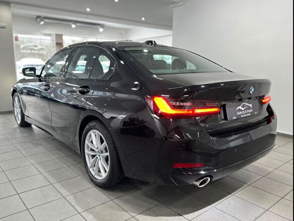 2022 BMW 3 серии 318i VII (G2x) Рестайлинг, чёрный, 3250915 рублей - вид 5