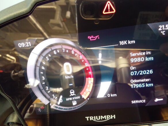 2021 Triumph Speed Triple, чёрный, 1169000 рублей - вид 8