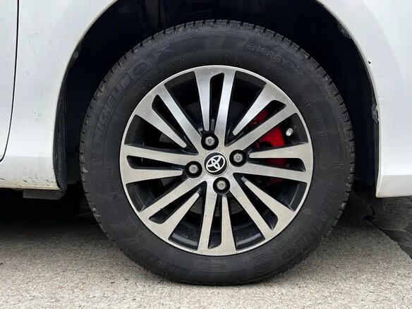 2019 Toyota Yaris DJ/DL, белый, 1180123 рублей - вид 5