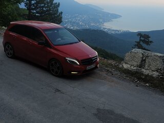 2014 Mercedes-Benz B-Класс 180 II (W246), красный, 850000 рублей, вид 1