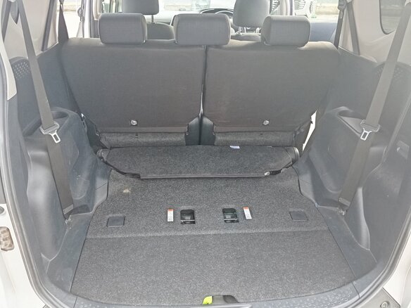 2017 Toyota Sienta II, серебристый, 1450000 рублей - вид 11