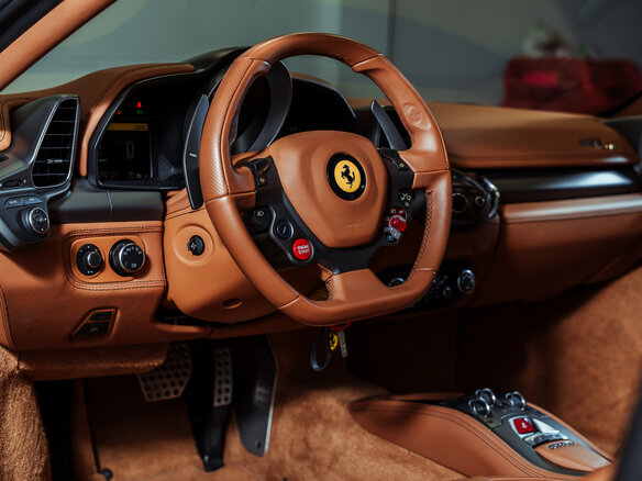 2011 Ferrari 458 Italia, красный - вид 20
