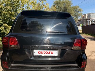 2013 Toyota Land Cruiser 200 Series Рестайлинг 1, чёрный, 4050000 рублей, вид 4