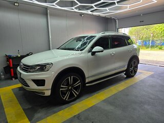 2014 Volkswagen Touareg II Рестайлинг, белый, 2750000 рублей, вид 1