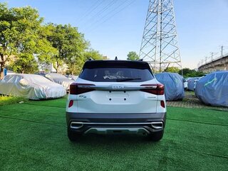 2022 Kia KX3, белый, 1615666 рублей, вид 4