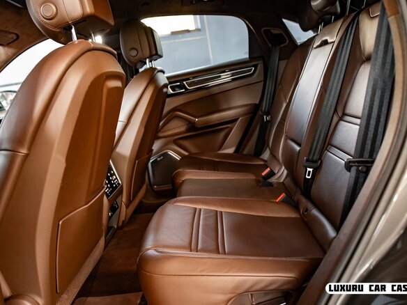 2021 Porsche Cayenne GTS Coupé III, серый, 9700000 рублей - вид 29