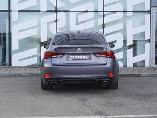2017 Lexus IS 300 III Рестайлинг, серый, 2299000 рублей, вид 4