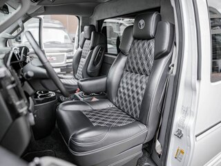 2023 Chevrolet Express II, белый, 9975000 рублей, вид 3