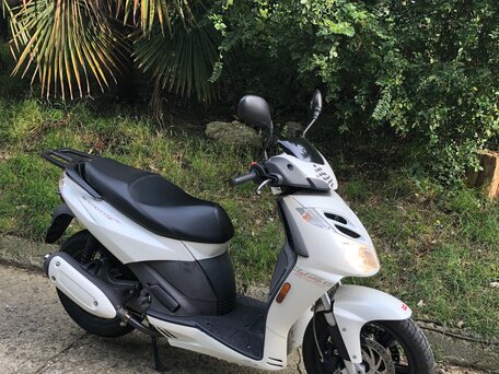 2012 Aprilia SportCity 300, белый, 300000 рублей, вид 1