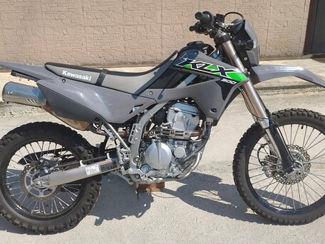 2024 Kawasaki KLX 300, серый, 620000 рублей, вид 2