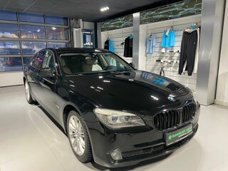 2009 BMW 7 серии Long 730Ld V (F01/F02/F04), чёрный, 1450000 рублей, вид 3