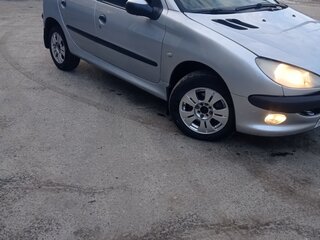 2005 Peugeot 206, серебристый, 230000 рублей, вид 2