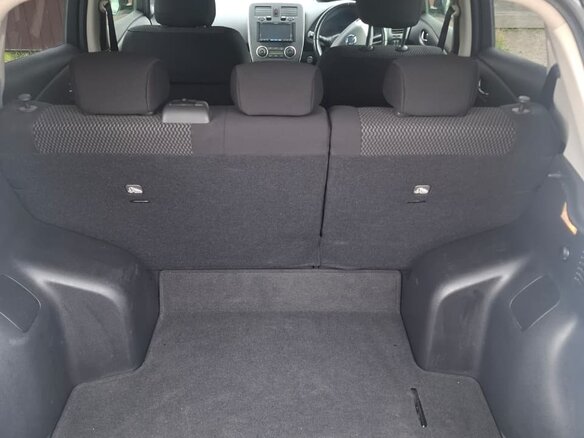 2013 Nissan Leaf (EM57) I (ZE0/AZE0), чёрный, 750000 рублей - вид 17
