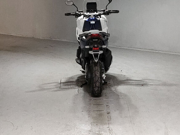 2025 Honda X-ADV, белый, 1490000 рублей - вид 3