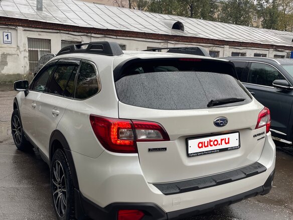 2019 Subaru Outback V Рестайлинг, белый, 2290000 рублей - вид 4