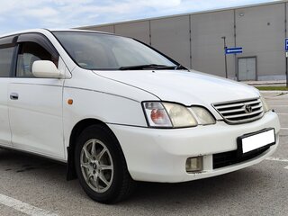 2001 Toyota Gaia, белый, 365000 рублей, вид 4