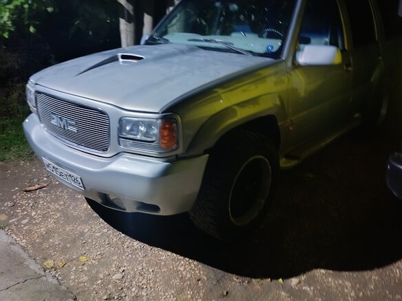 2000 GMC Yukon II (GMT800), серый, 1200000 рублей - вид 5