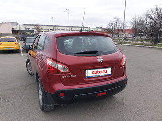 2010 Nissan Qashqai I Рестайлинг, красный, 795000 рублей, вид 4