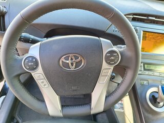 2010 Toyota Prius III (XW30), чёрный, 1100000 рублей, вид 1