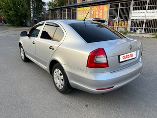 2011 Skoda Octavia II (A5) Рестайлинг, серебристый, 750000 рублей, вид 4