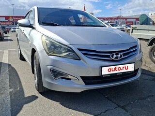 2016 Hyundai Solaris I Рестайлинг, серебристый, 950000 рублей, вид 1