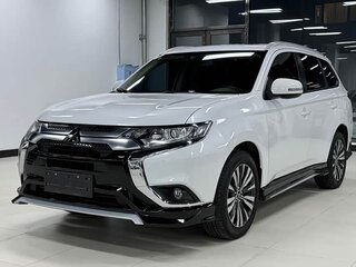 2022 Mitsubishi Outlander III Рестайлинг 3, белый, 2150000 рублей, вид 1