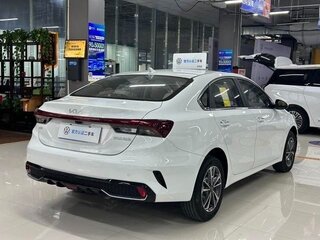 2022 Kia K3 II (China Market) Рестайлинг, белый, 1220000 рублей, вид 5