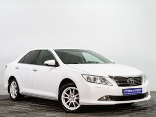 2013 Toyota Camry VII (XV50), белый, 1899000 рублей, вид 1