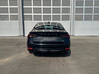 2024 Skoda Octavia IV (A8), чёрный, 3504000 рублей, вид 5