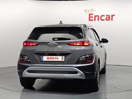 2022 Hyundai Kona I Рестайлинг, серый, 2000000 рублей, вид 4