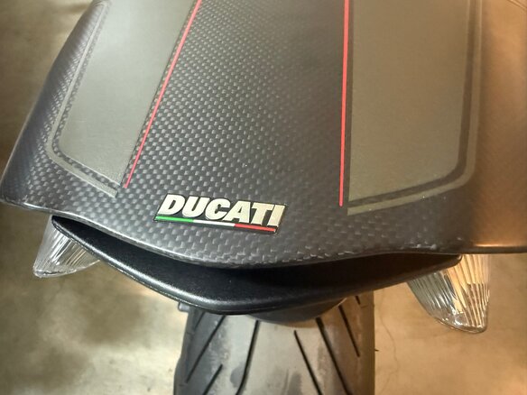 2015 Ducati Diavel Carbon, чёрный, 1700000 рублей - вид 8
