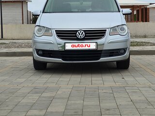 2009 Volkswagen Touran I Рестайлинг, серебристый, 820000 рублей, вид 2